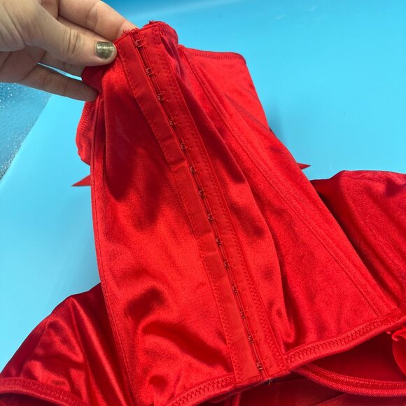 Gothic Bright Red Lace Up Adjustable Padded 3 Hook Corset Women's Size M - Picture 8 of 11